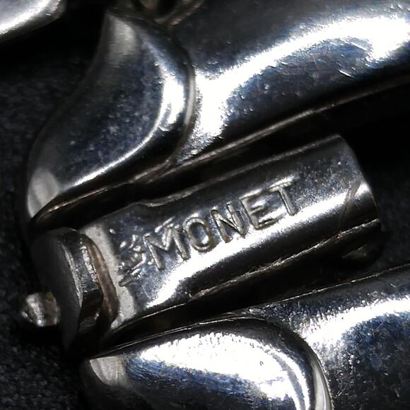 Vintage Monet Link Bracelet, Rhodium Plated, Safety Chain, 1970s - Picture 7 of 10
